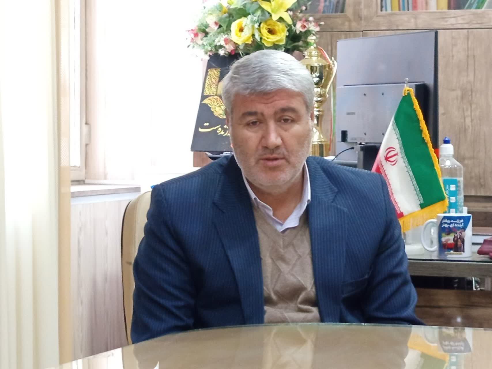 تجلیل فرماندار چایپاره از شهردار قره ضیاءالدین