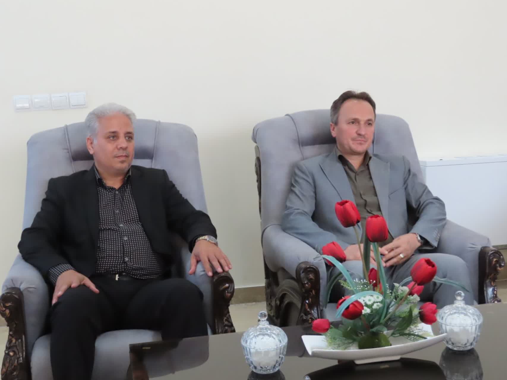 دیدار مدیر کل اوقاف و امور خیریه استان با فرماندار چایپاره