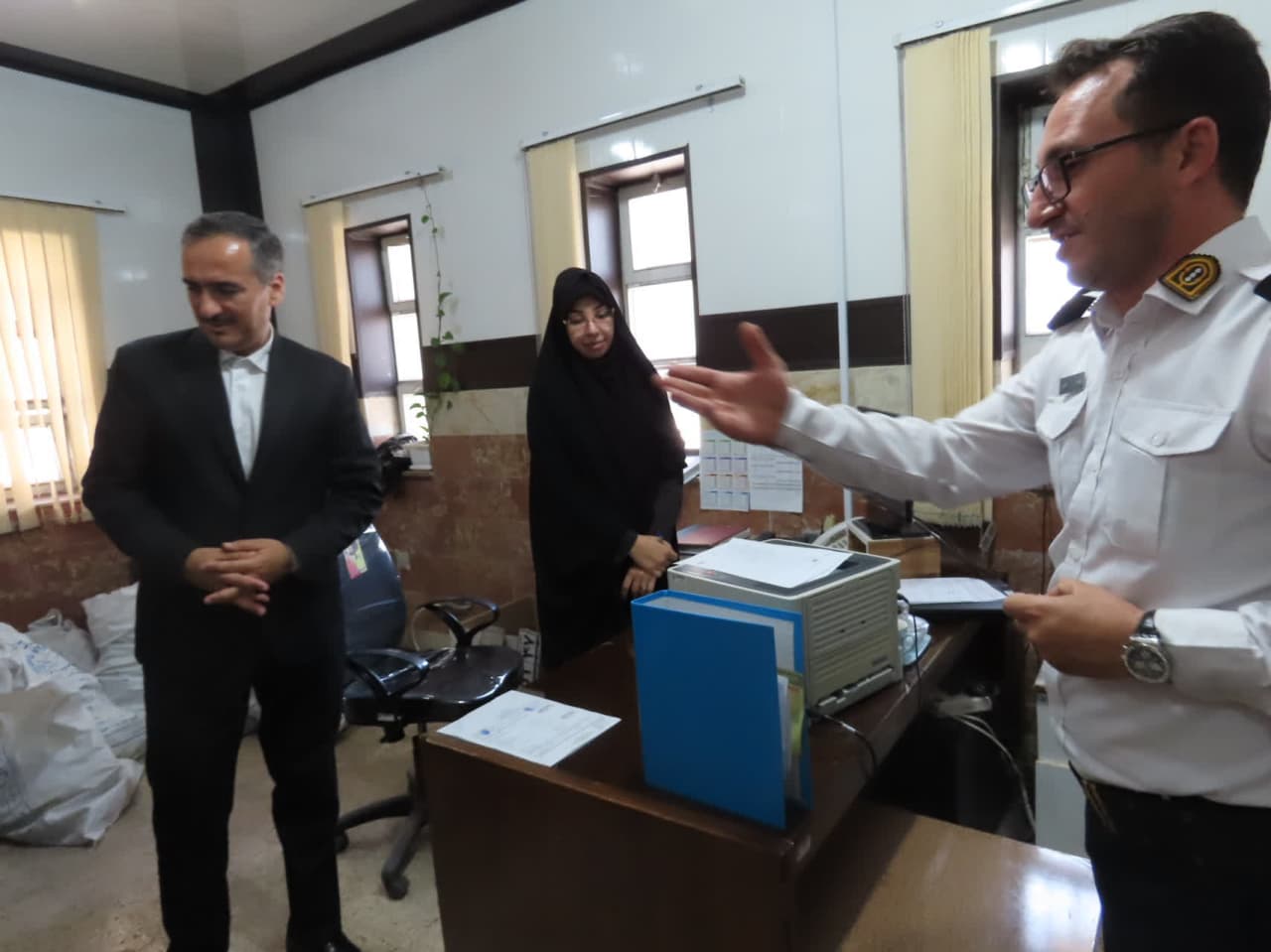 بازدید سعید شکورزاده فرماندار شهرستان چایپاره از مجموعه پلیس راهنمایی و رانندگی شهرستان چایپاره