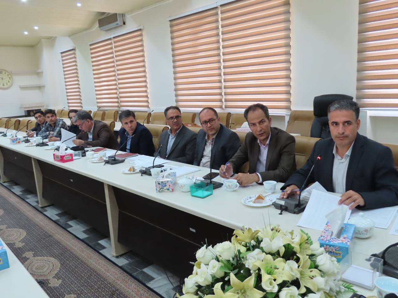 جلسه بررسی مشکلات آب و فاضلاب شهری و روستایی شهرستان چایپاره