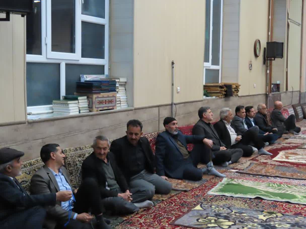 برگزاری مراسم نشان محبت ستاد بازسازی و توسعه عتبات عالیات شهرستان چایپاره
