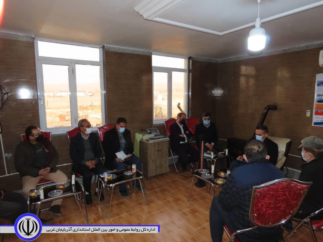 بازدید شکورزاده فرماندار شهرستان چایپاره به همراه جمعی از روساء و مدیران ادارات و نهادها و کارشناسان ذیربط از واحد تولیدی ادوات کشاورزی، عبدالله حیدری