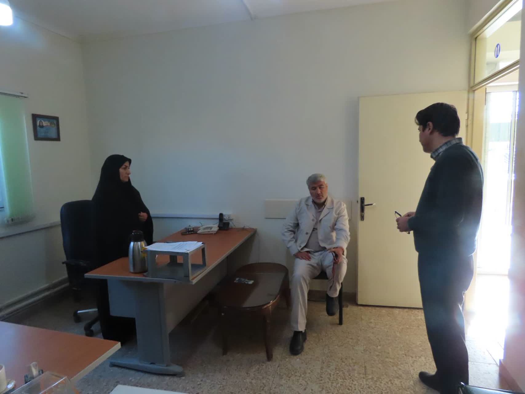 بازدید سرزده رضا اقلیمیان فرماندار چایپاره از کمیته امداد امام خمینی(ره)