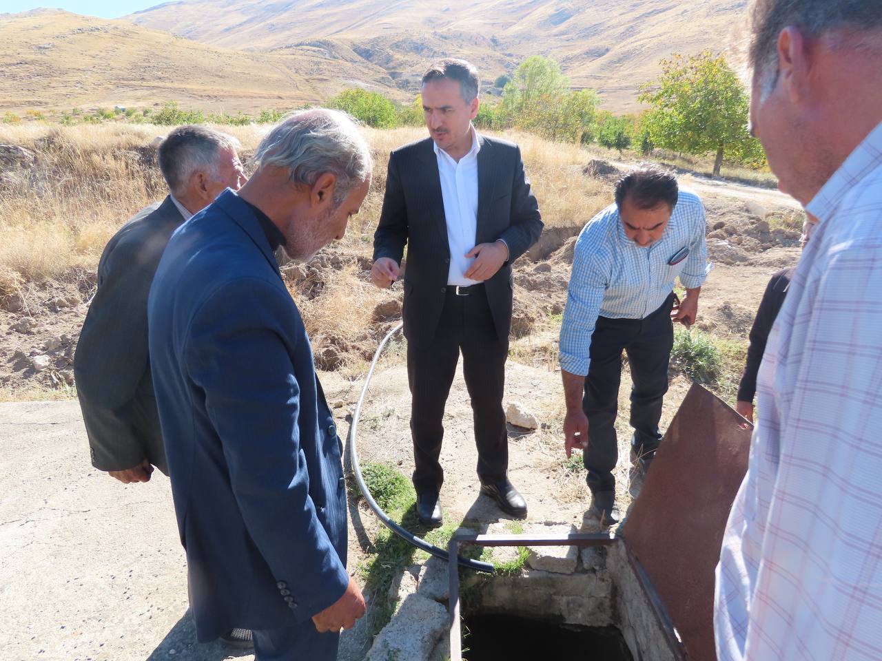 بازدید فرماندار از مخزن آب شرب روستای خانقاه گوزلو