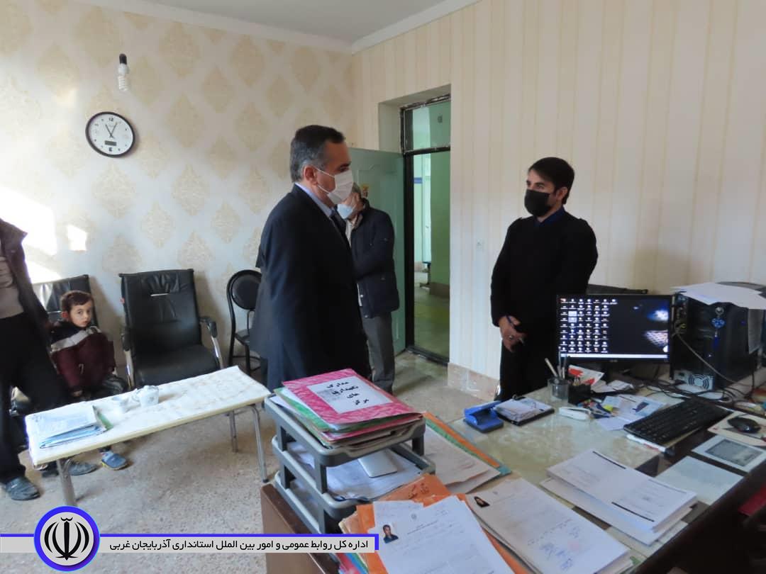 بازدید سرزده شکورزاده فرماندار شهرستان از اداره بهزیستی