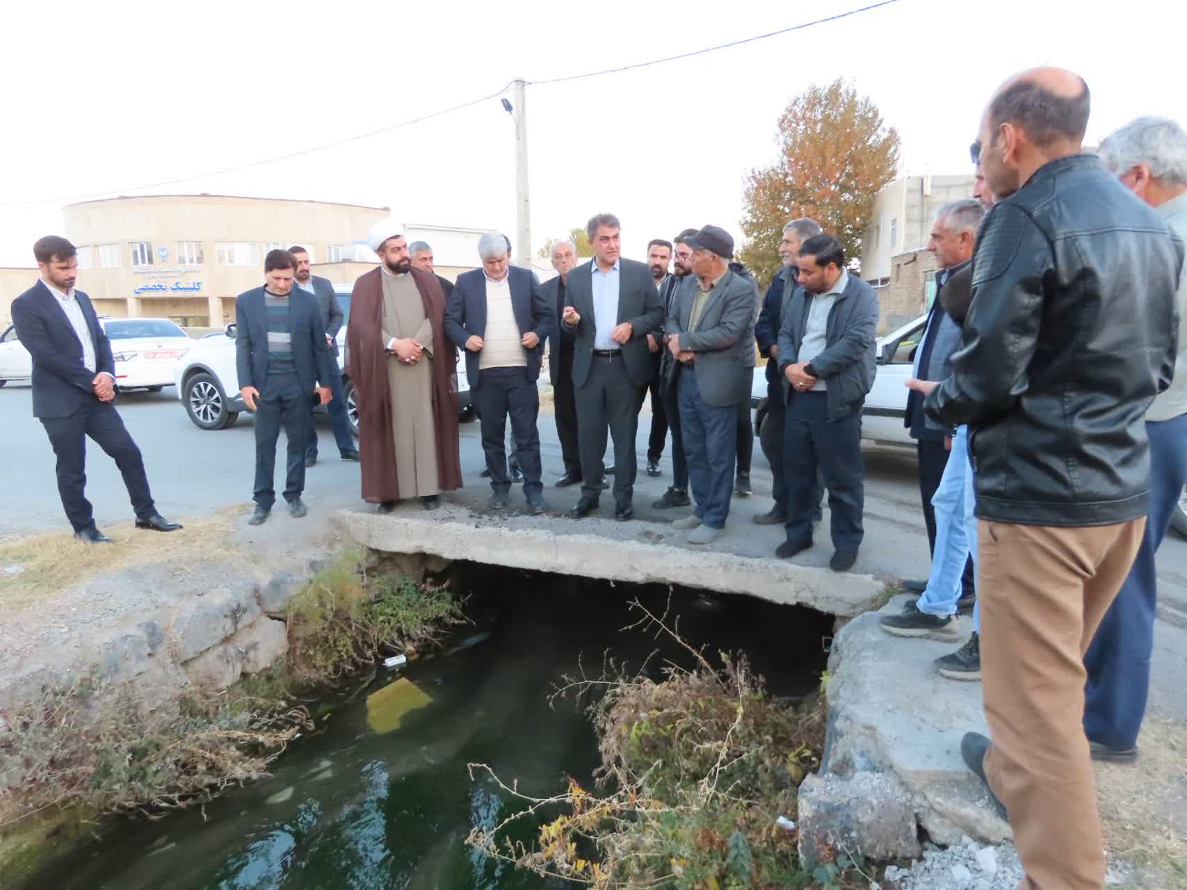 بازدید فرماندار چایپاره از وضعیت آسفالت معابر و ساماندهی نهر آب جوی محله بیگجوان