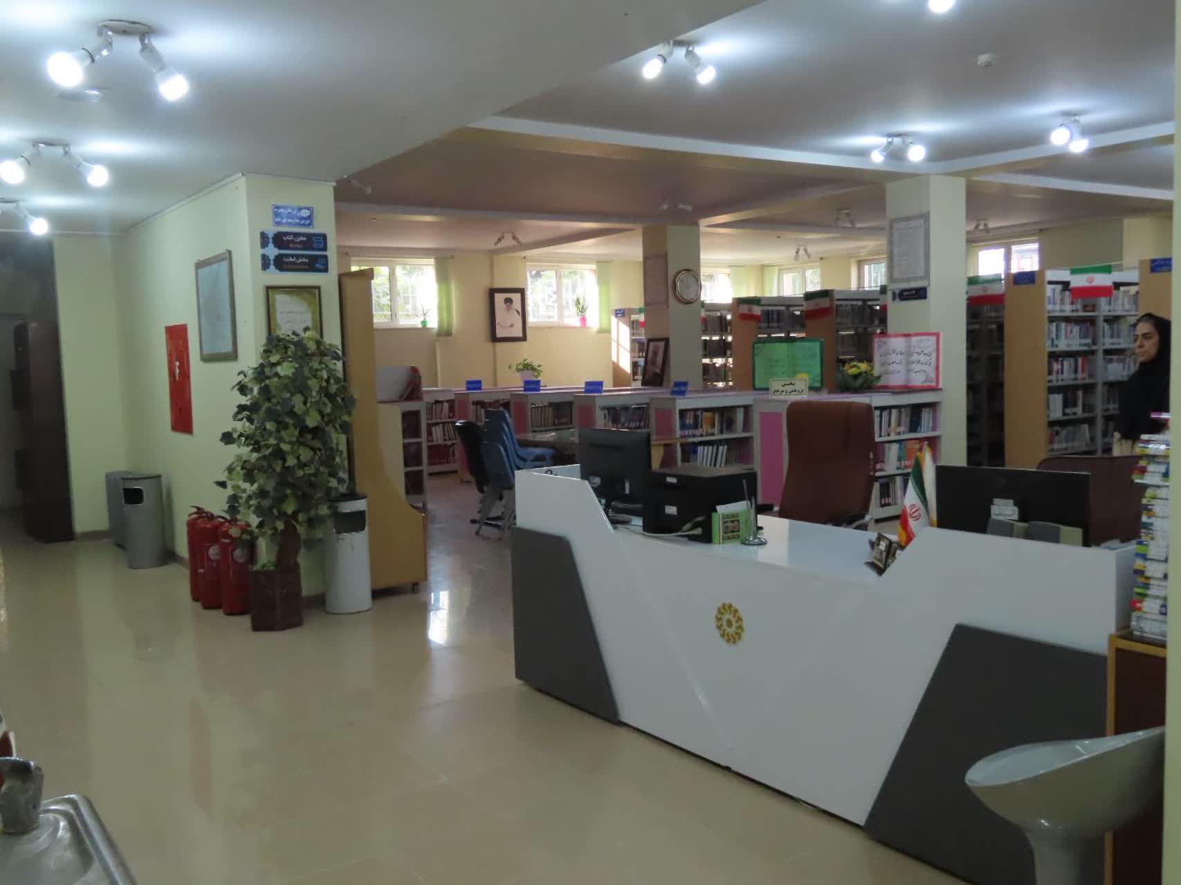 بازدید سرزده رضا اقلیمیان فرماندار چایپاره از کتابخانه عمومی شهید مفتح شهرستان