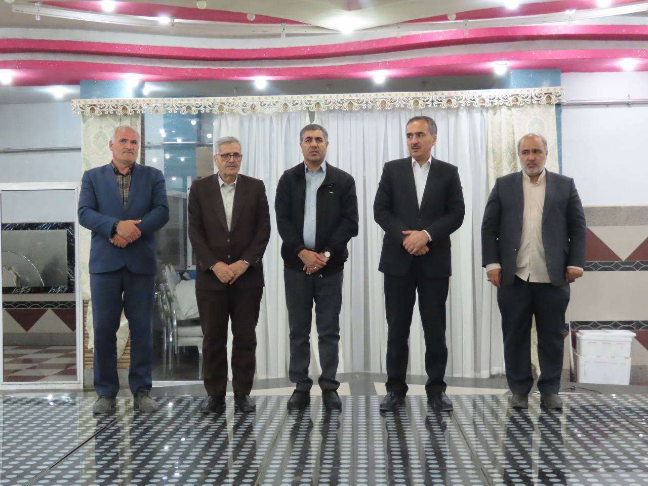 برگزاری ضیافت افطار در بین همکاران فرمانداری ، بخشداری و دهیاران شهرستان چایپاره