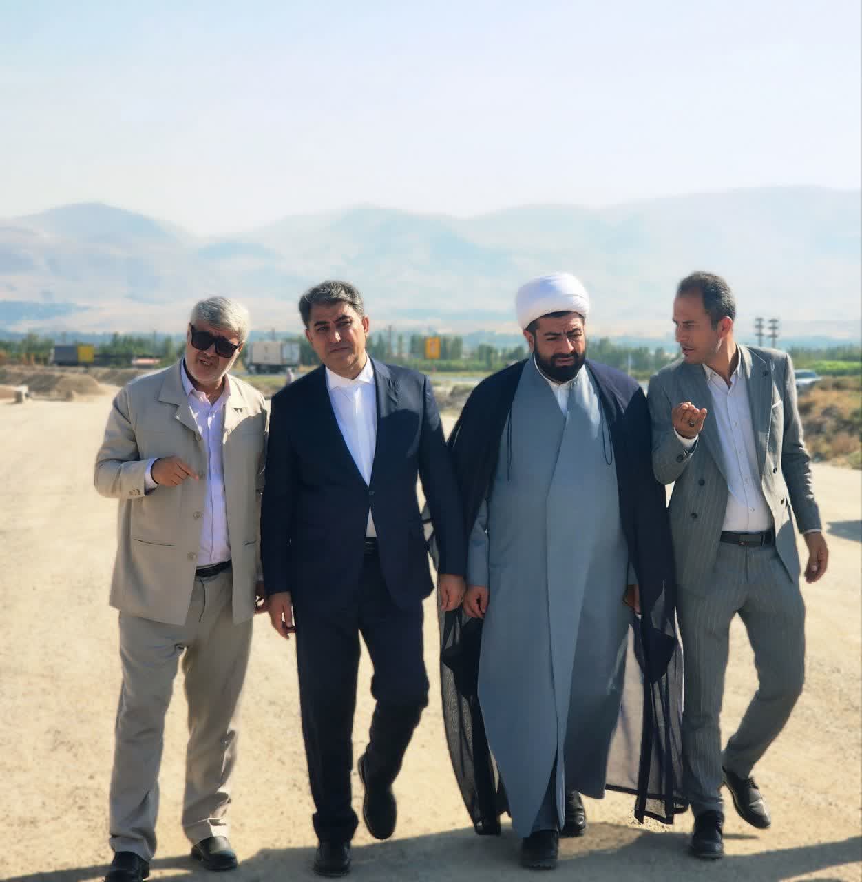 بازدید فرماندار چایپاره از عملیات عمرانی بزرگراه ایواوغلی - گیت ورودی منطقه آزاد ماکو در محدوده شهرستان