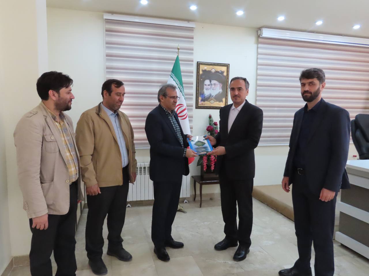 دیدار نوروزی روساء و مدیران دستگاه های اجرایی با فرماندار چایپاره
