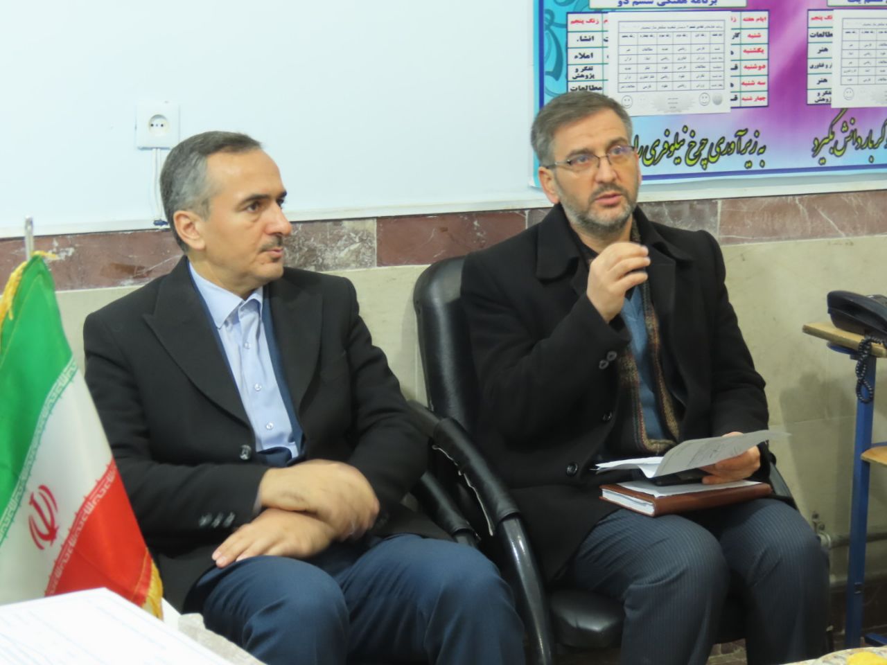 بازدید فرماندار شهرستان چایپاره از دبستان شهید مخلص و شهید حسین پور