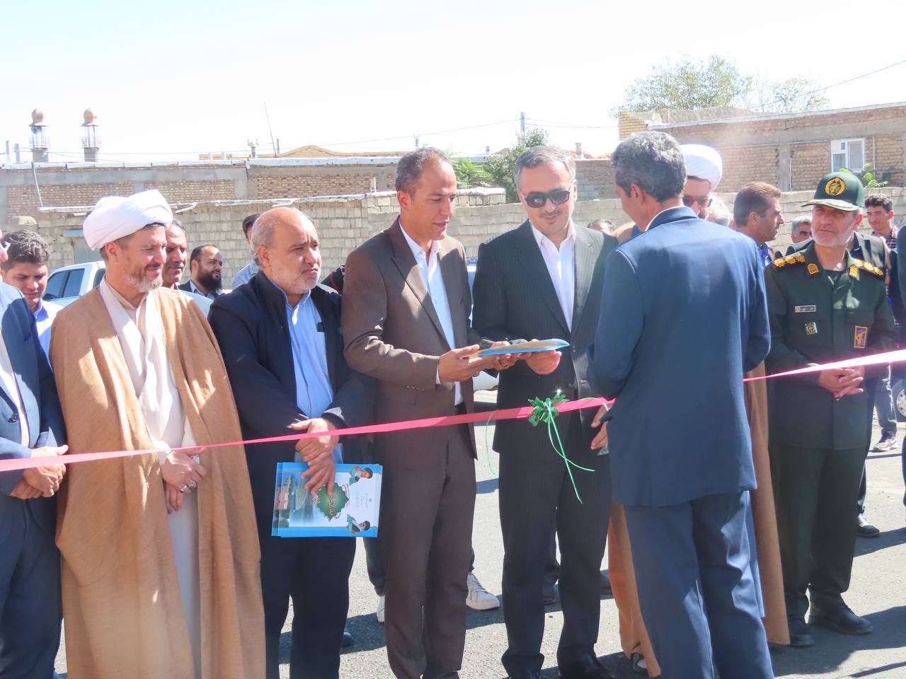 افتتاح آسفالت طرح هادی و آسفالت معابر روستای کامل آباد