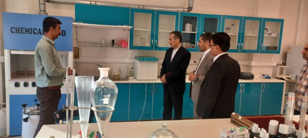 بازدید فرماندار شهرستان چایپاره از تصفیه خانه آبفا