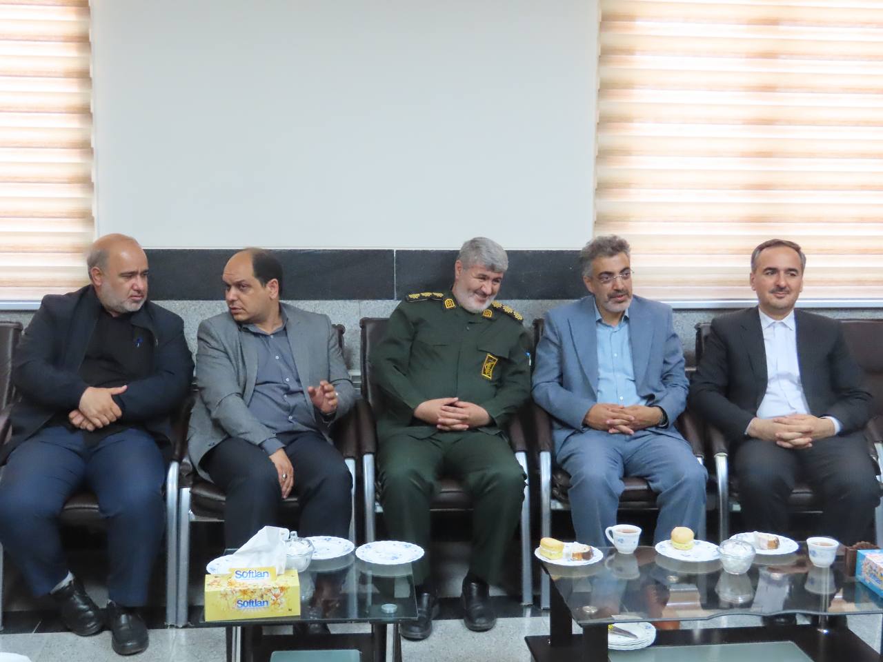 دیدار فرماندار و اعضای شورای تأمین شهرستان چایپاره با فرمانده جدید انتظامی