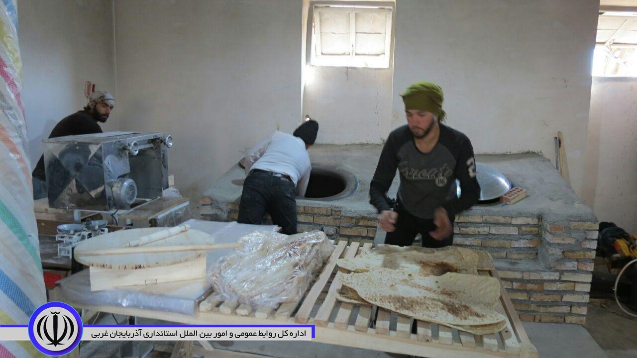 همزمان با هشتمین روز از دهه مبارک فجر آئین افتتاح طرح یک روستا یک محصول (تولیدنان سنتی) در روستای شوریک شهرستان چایپاره برگزار شد.