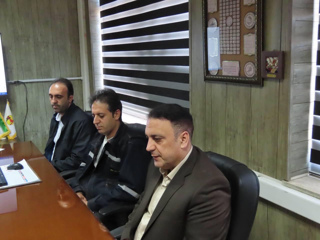 بازدید سرزده سعید شکورزاده فرماندار چایپاره از مدیریت توزیع برق