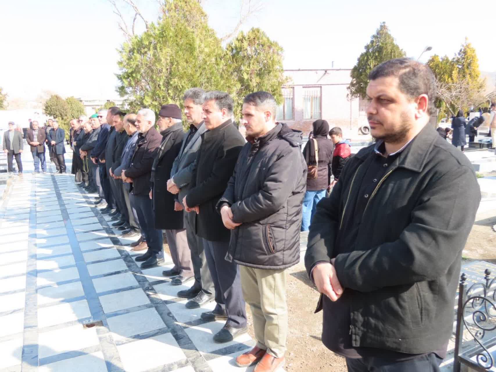 آیین غبار روبی و عطرفشانی مزار مطهر شهداء چایپاره برگزار شد