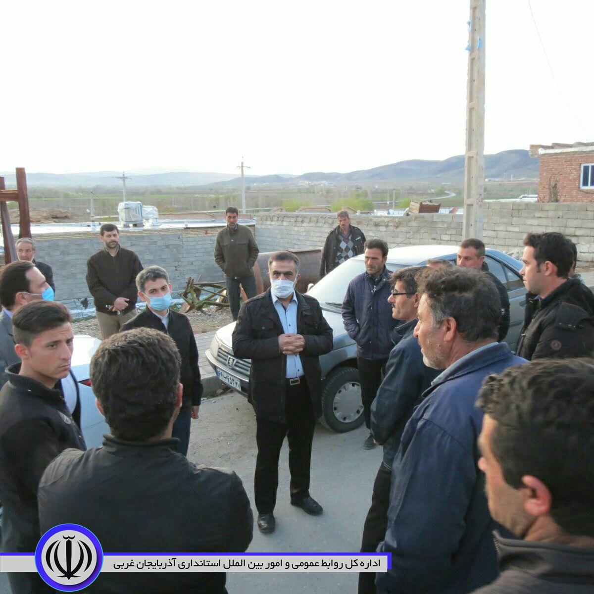 بازدید سرزده فرماندار چایپاره از روستای بابل آباد در راستای پیشگیری از شیوع کرونا