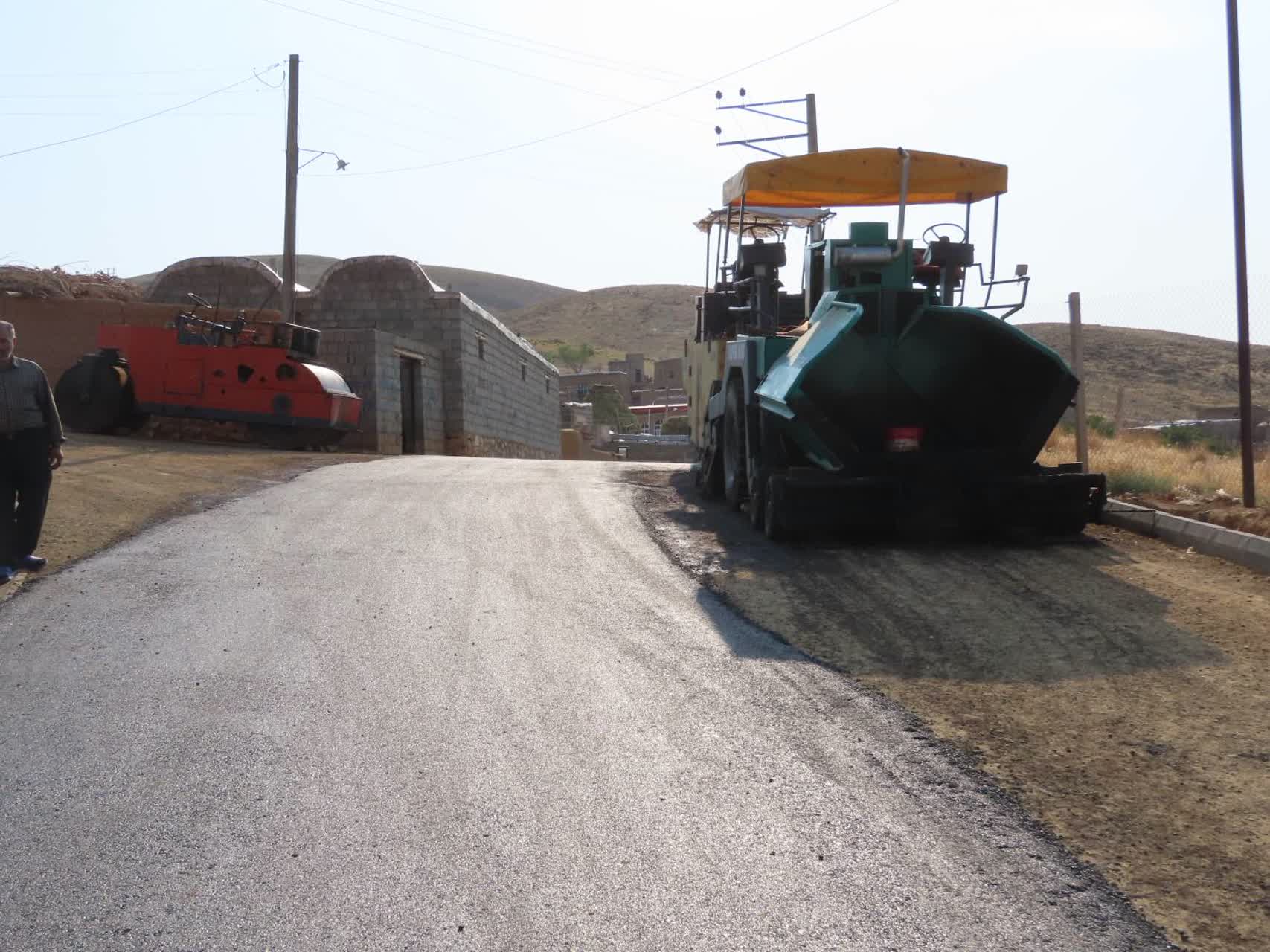 طرح عمرانی بهسازی و آسفالت معابر روستای آغمزار آماده افتتاح شد