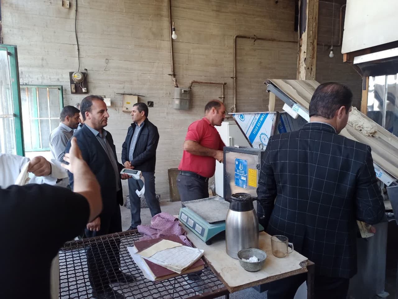 بازدید اعضای کارگروه آرد و نان از نانوایی های سطح شهرستان
