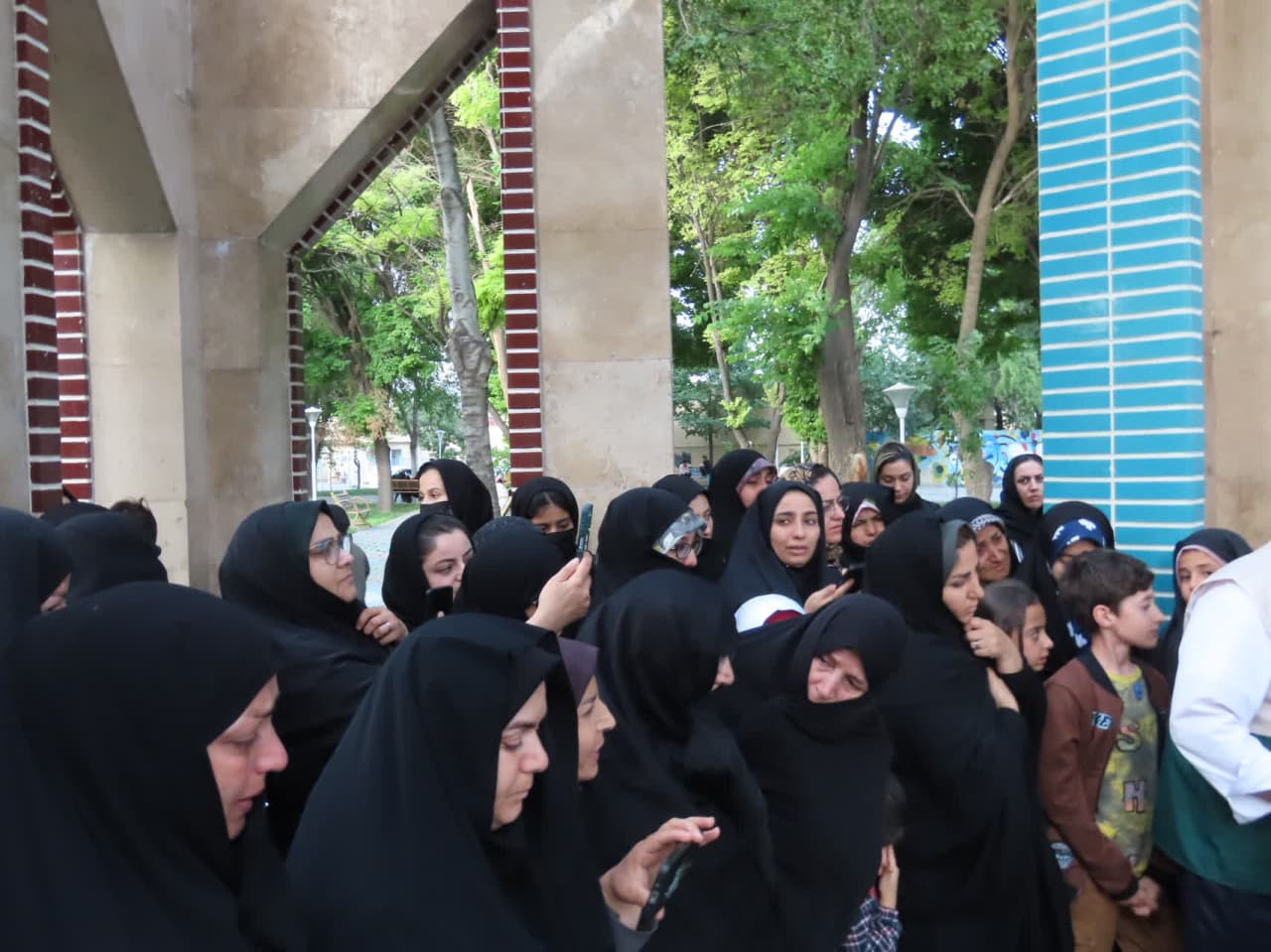 آیین استقبال از کاروان خادمین حامل پرچم حرم امام رضا (ع) در شهرستان چایپاره