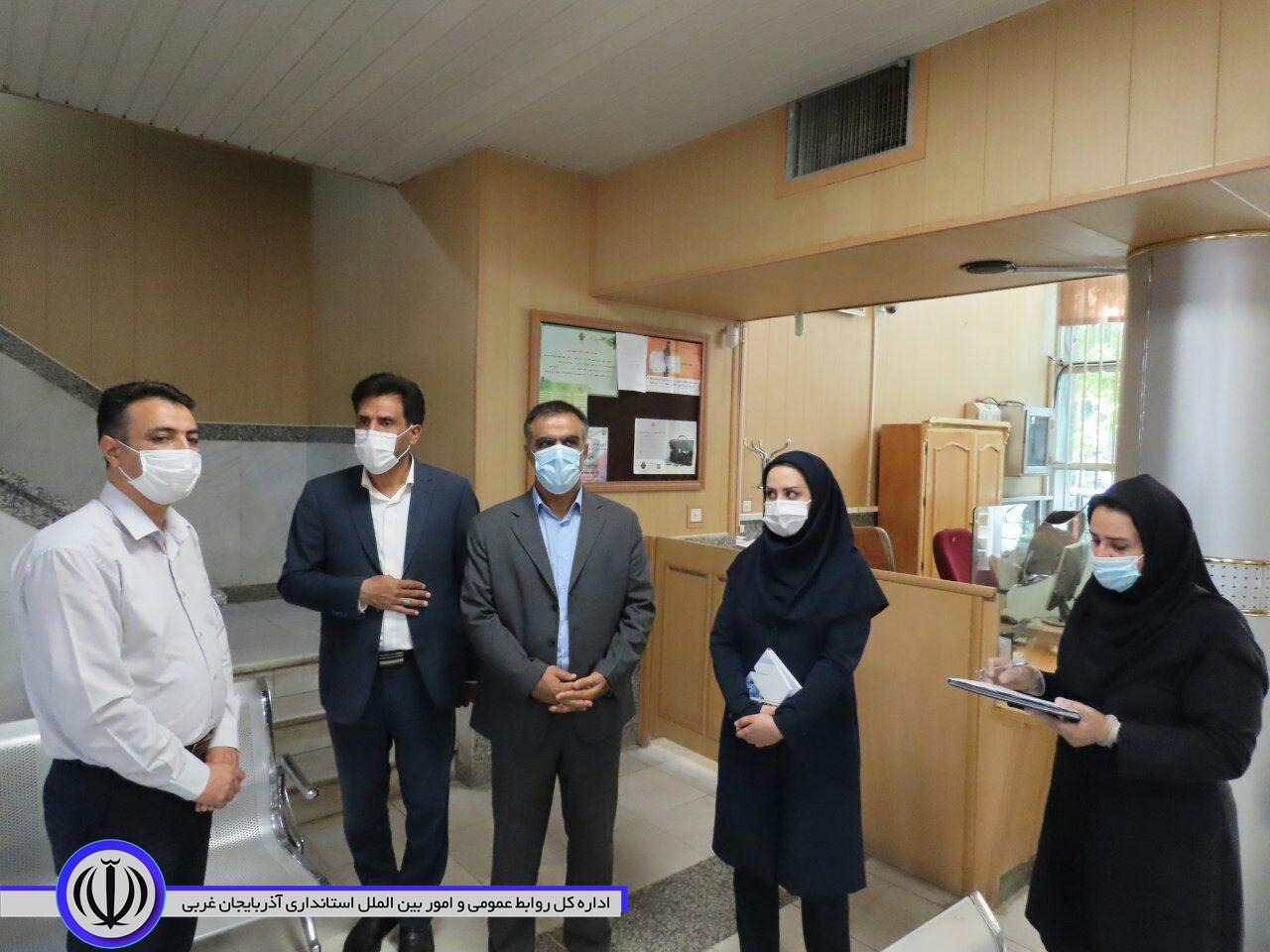 بازدید فرماندار از بانکهاو دفاتر پیشخوان در شهرستان چایپاره