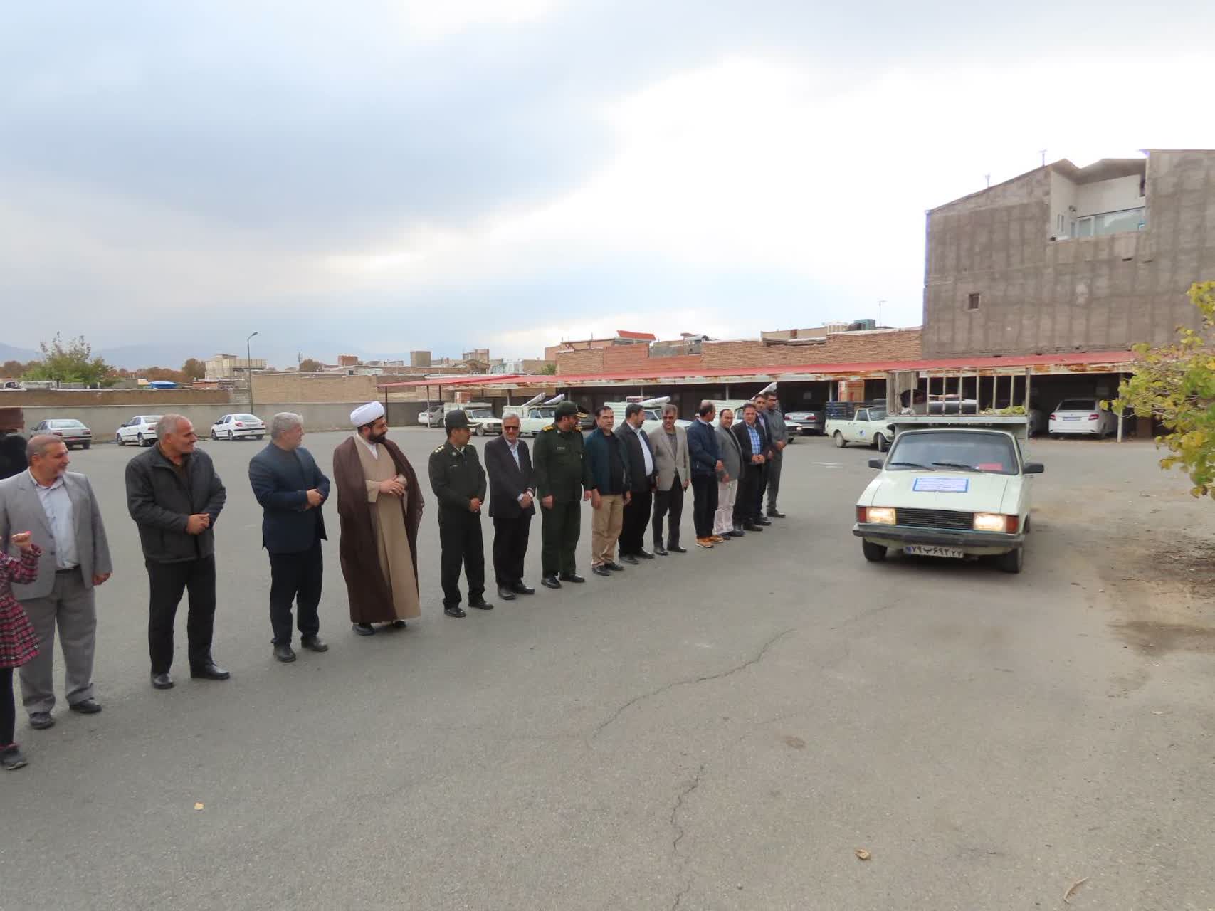 اهداء جهیزیه به نوعروسان توانخواه شهرستان چایپاره