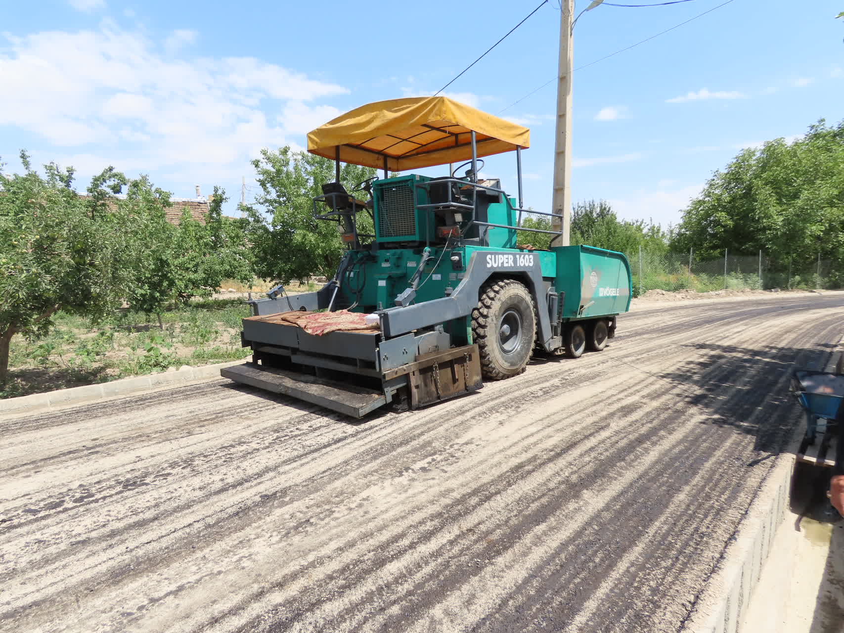 طرح عمرانی بهسازی و آسفالت معابر روستای مارقشه آماده افتتاح شد