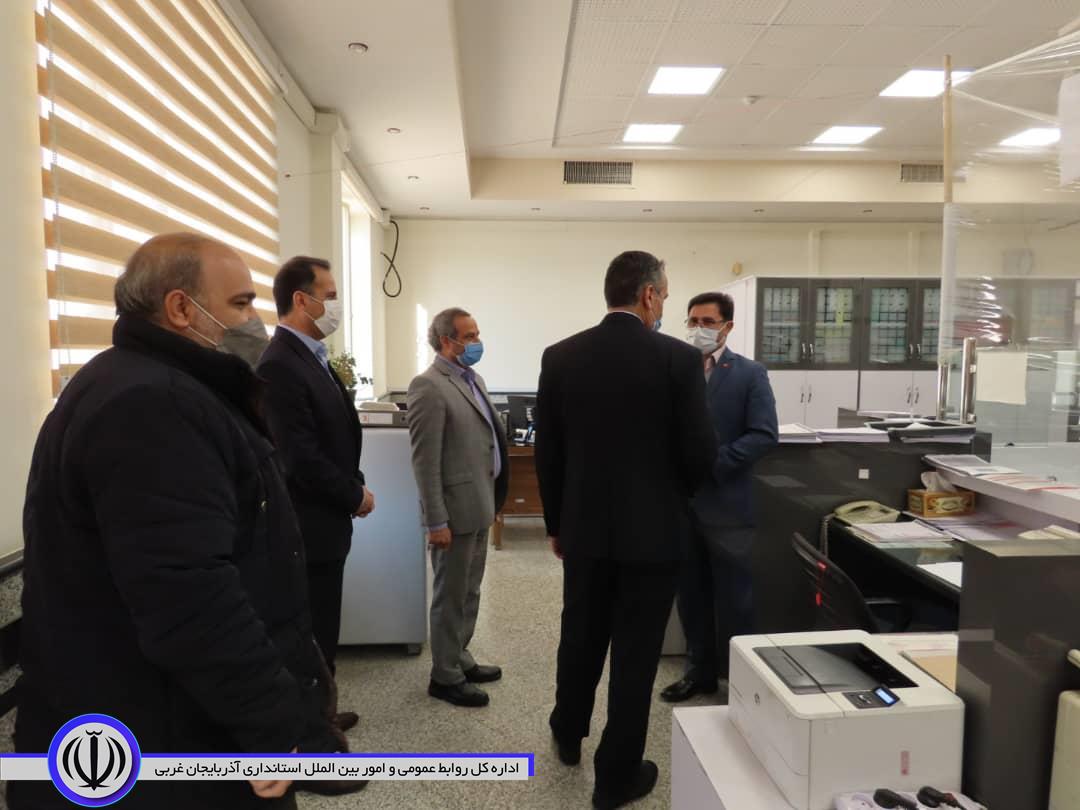 بازدید سرزده شکورزاده فرماندار شهرستان چایپاره از بانک ملت