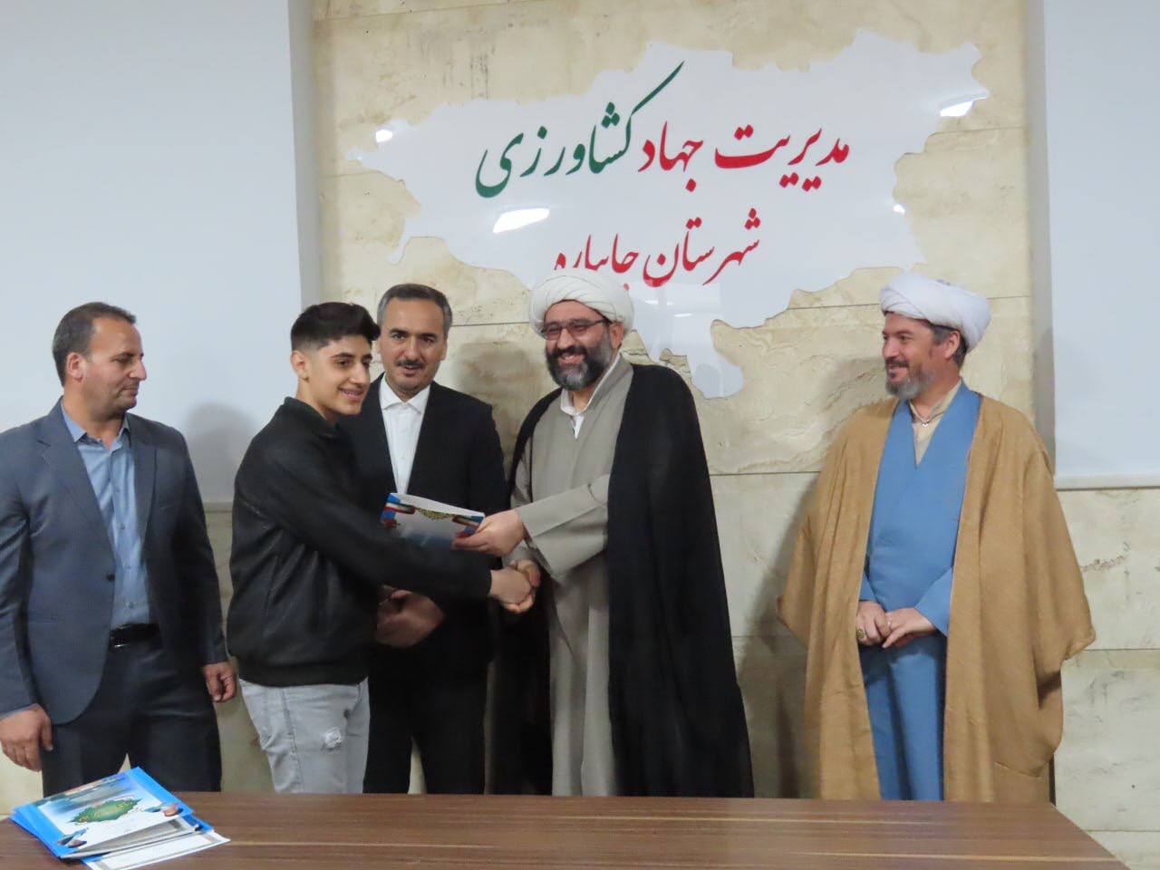 مراسم تجلیل از هنرمندان عرصه طبیعت به مناسبت روز درختکاری