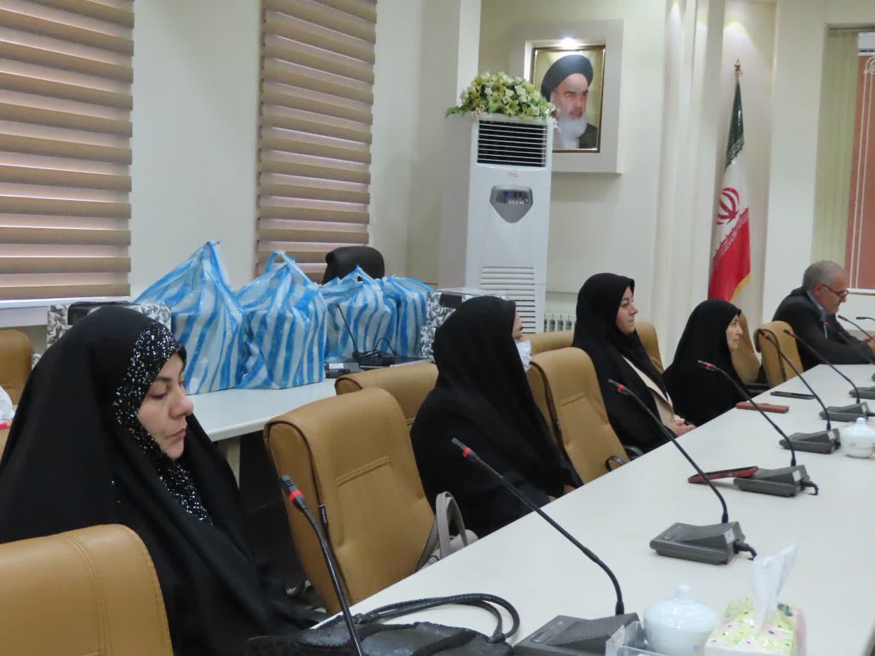 مراسم تجلیل از بانوان شاغل در مجموعه وزارت کشور در شهرستان چایپاره