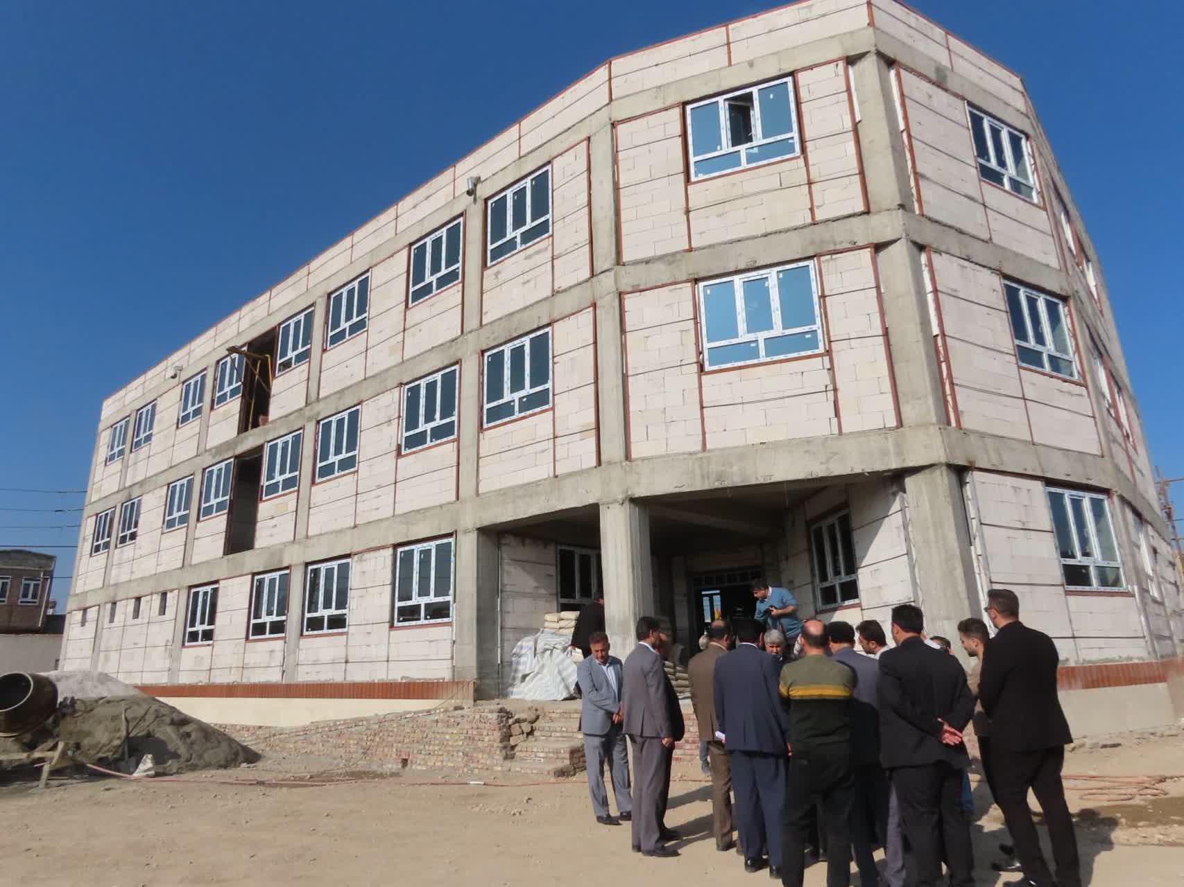 بازدید معاونین وزیر آموزش و پرورش به همراه مسئولین شهرستانی از پروژه نیمه تمام مدیریت آموزش و پرورش چایپاره