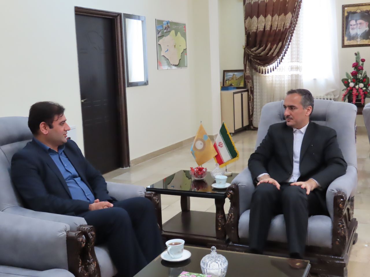 دیدار و گفتگوی رییس ثبت احوال شهرستان چایپاره با فرماندار