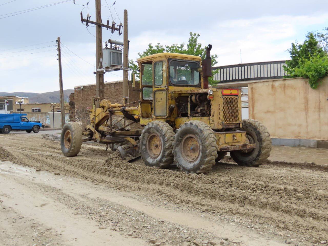 بازدید فرماندار از اجرای طرح هادی روستای حسین بگلو