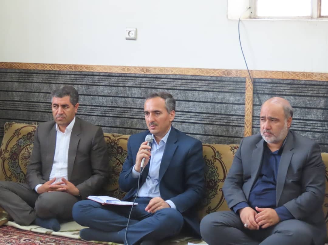 بازدید فرماندار و جمعی از مسئولان شهرستان چایپاره از روستای حسین بگلو توابع بخش حاجیلار