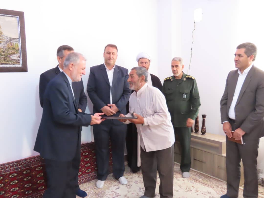 افتتاح همزمان 30 واحد طرح بهسازی مسکن روستایی با حضور معاون توسعه مدیریت و منابع استاندار