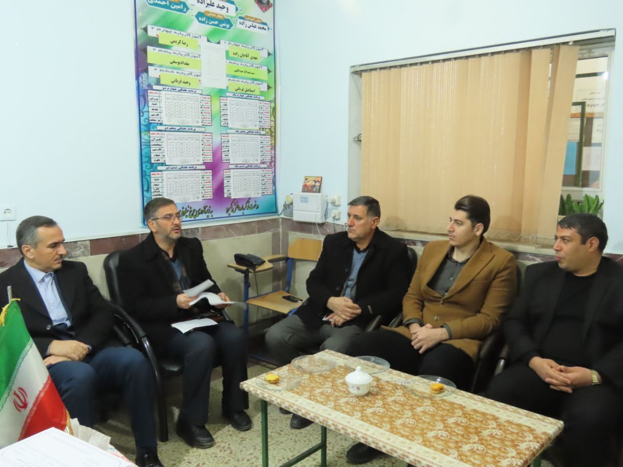 بازدید فرماندار شهرستان چایپاره از دبستان شهید مخلص و شهید حسین پور