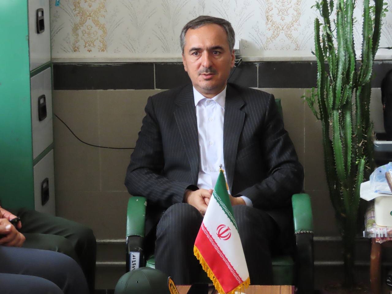 تبریک روز معلم به کادر آموزشی و پرورشی دبستان پسرانه شهید غلامرضا علیزاده روستای قره کندی