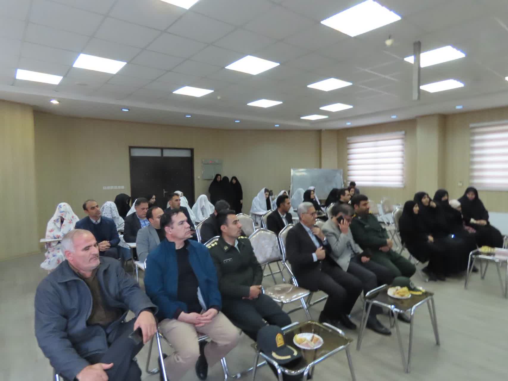 اهداء جهیزیه به نوعروسان توانخواه شهرستان چایپاره