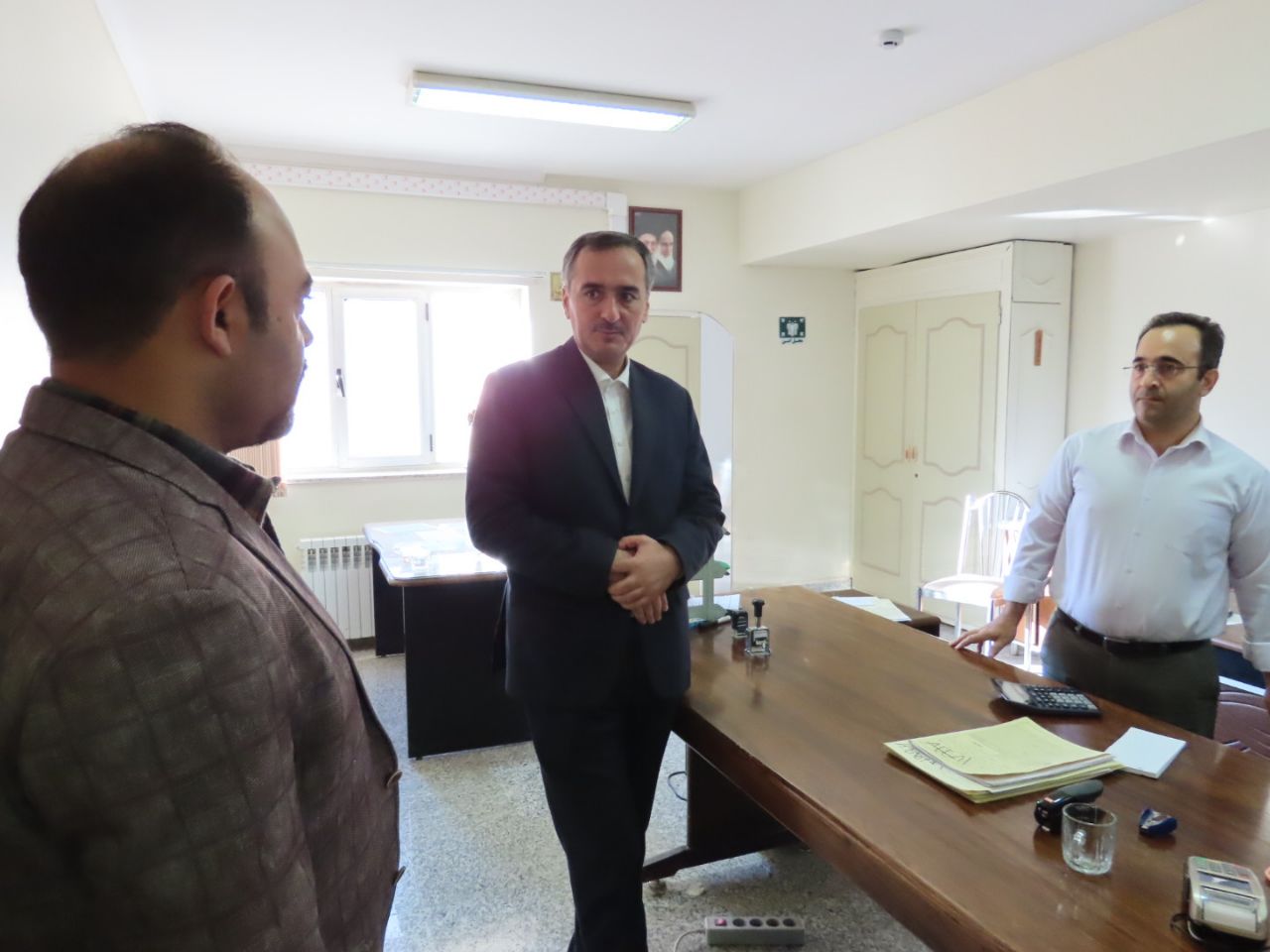 بازدید سرزده فرماندار شهرستان چایپاره از اداره گاز