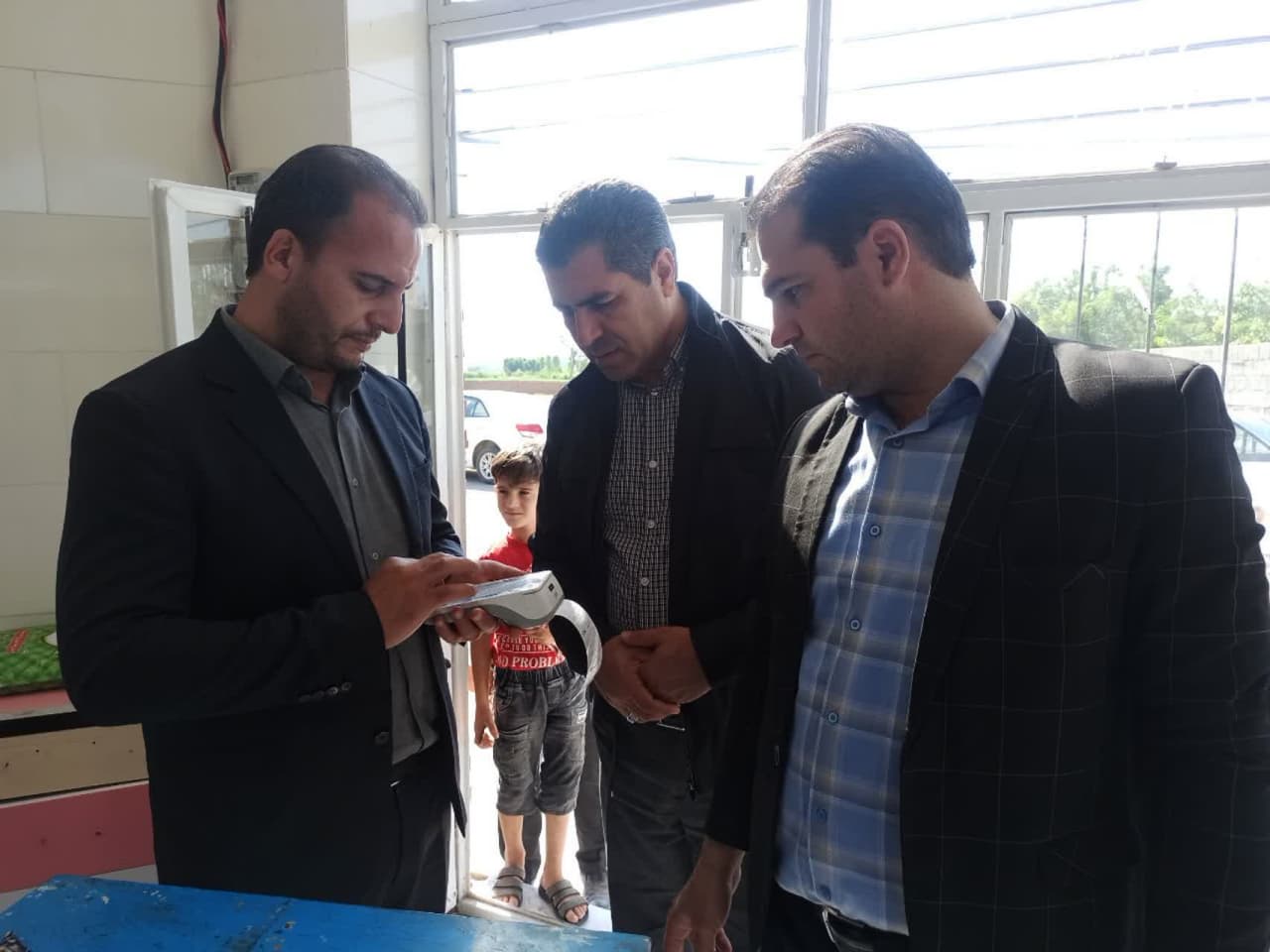بازدید اعضای کارگروه آرد و نان از نانوایی های سطح شهرستان