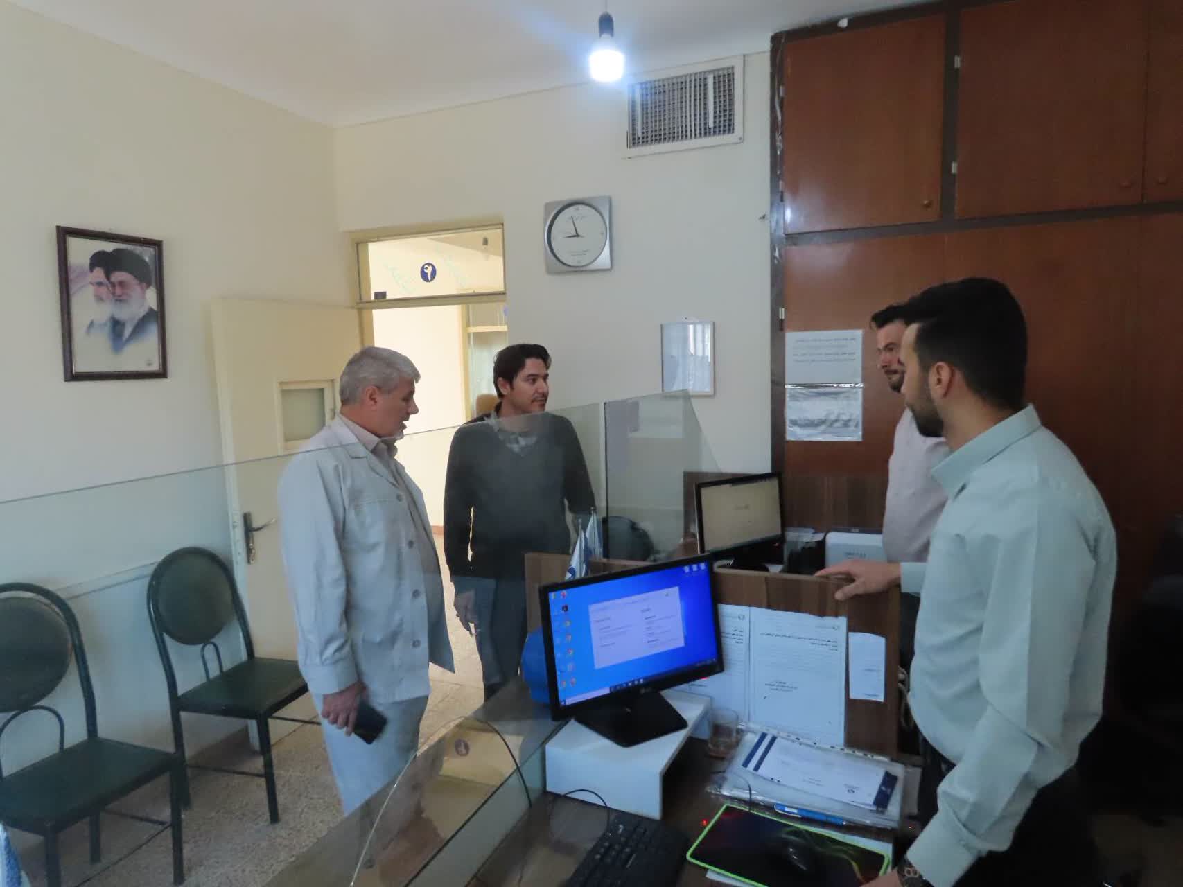 بازدید سرزده رضا اقلیمیان فرماندار چایپاره از کمیته امداد امام خمینی(ره)