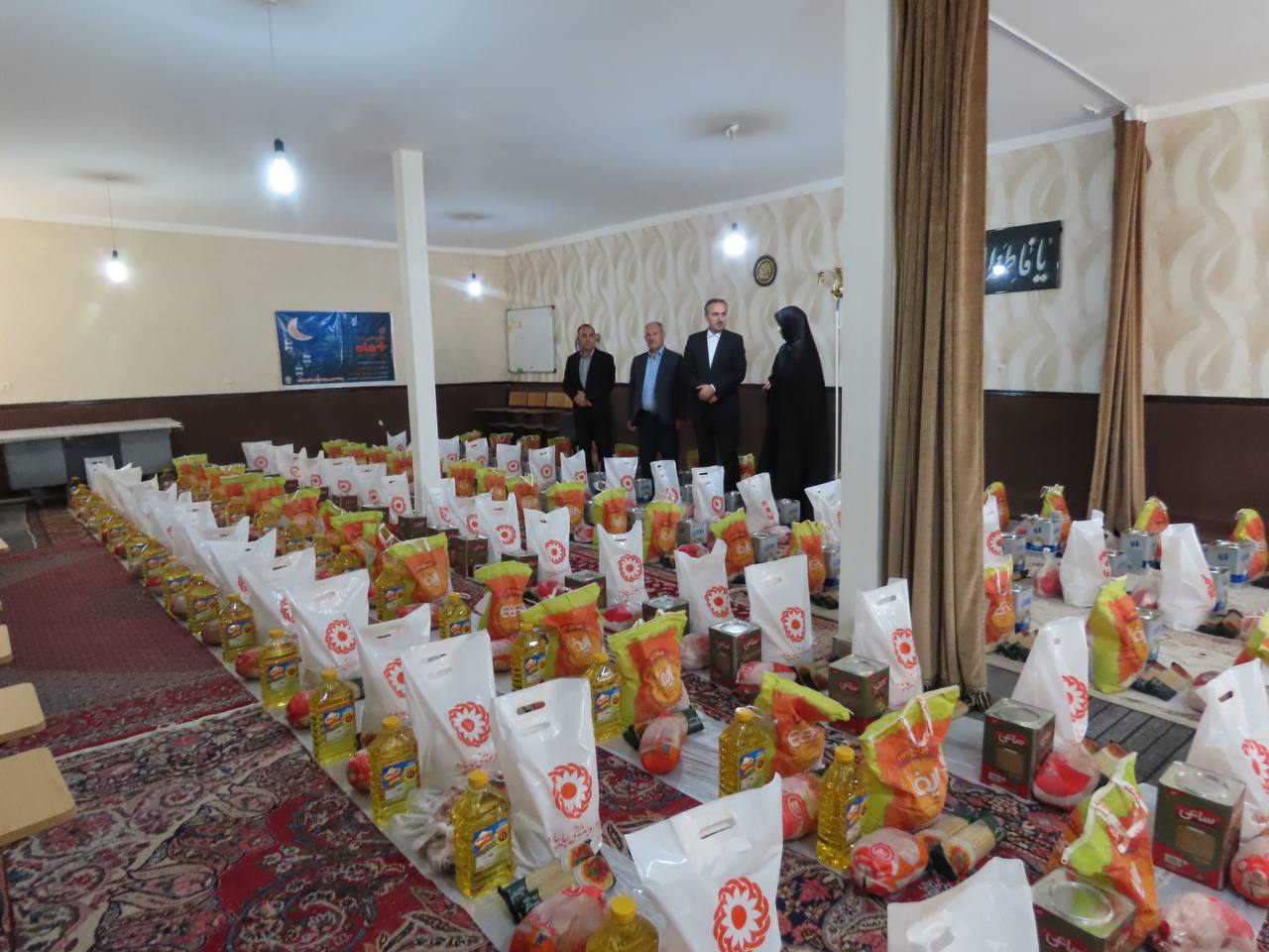 رونمایی توزیع 100 بسته معیشتی در قالب پویش مثبت ماه در بهزیستی شهرستان چایپاره