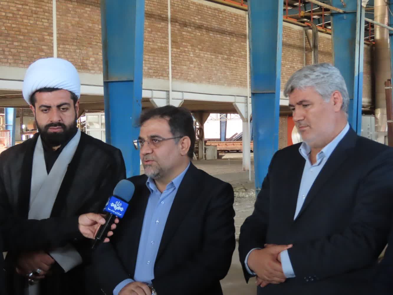 بازدید هیأت حمایت از صنایع کشور از کارخانه راکد آذرسفال گرگین چایپاره؛ گامی در اجرای مصوبات سفر استاندار آذربایجان‌غربی برای احیای این واحد تولیدی