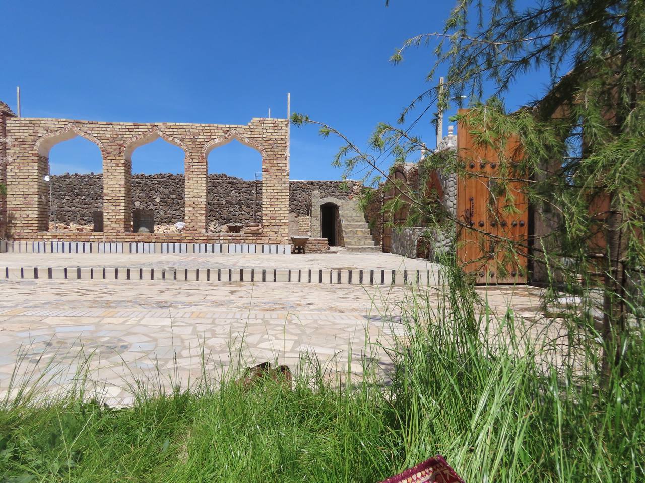 بازدید فرماندار از واحد بومگردی روستای بسطام