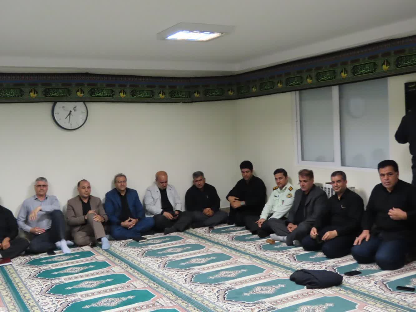 برگزاری مراسم قرائت زیارت عاشورا در فرمانداری شهرستان چایپاره