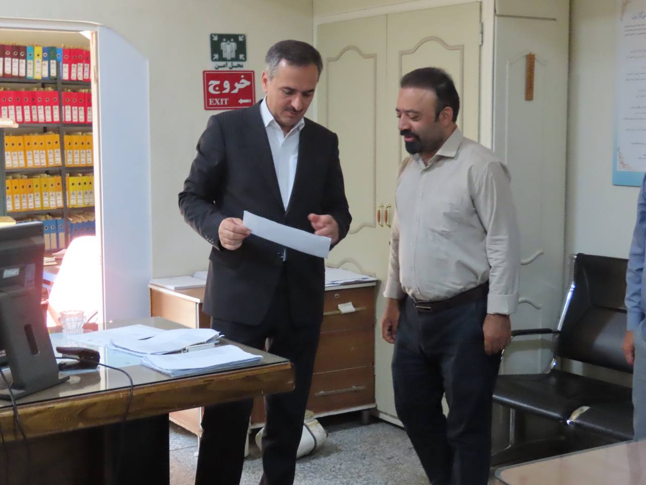 بازدید سرزده سعید شکورزاده فرماندار چایپاره از اداره گاز شهرستان