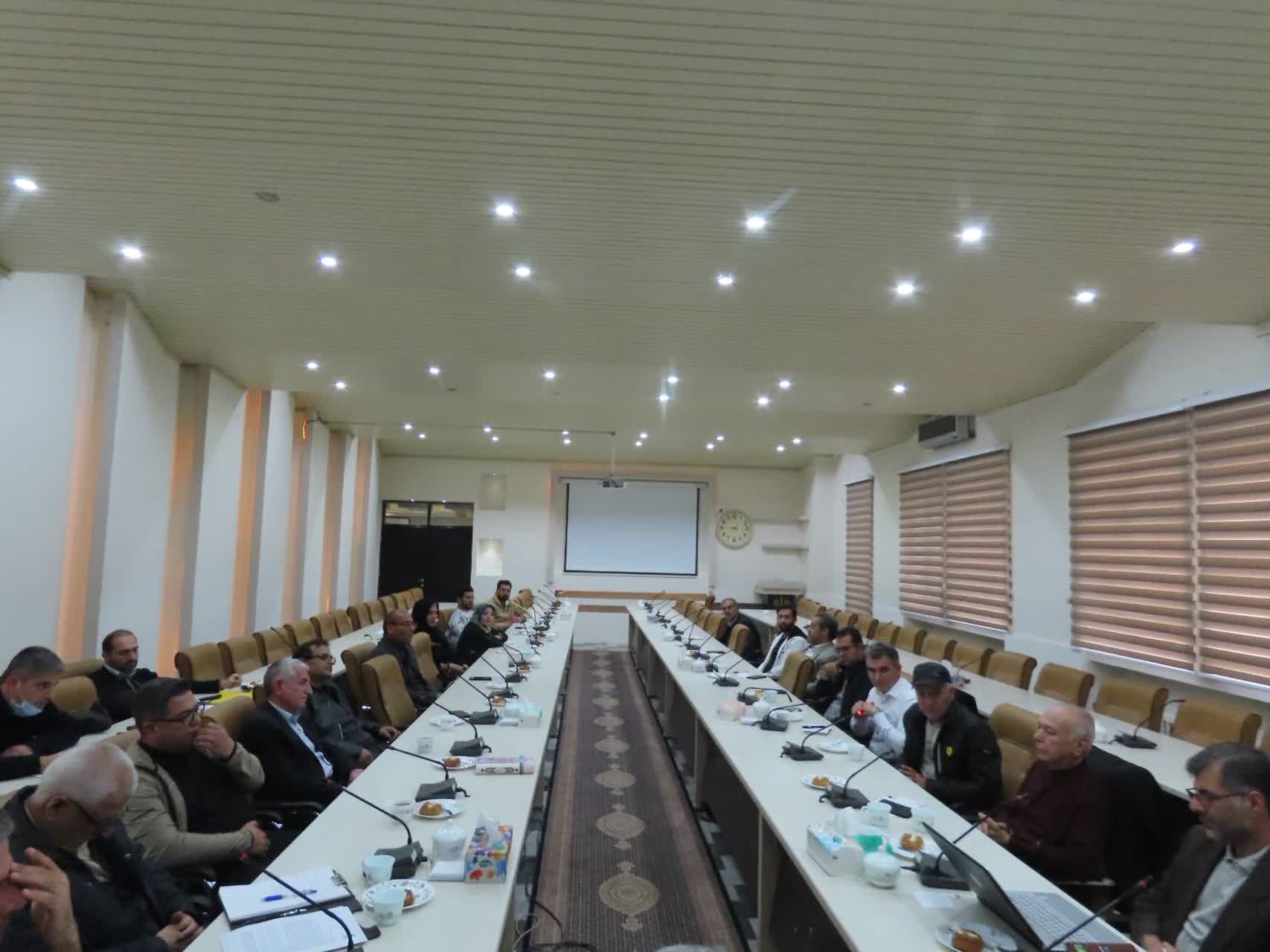 برگزاری جلسه هم اندیشی و نشست صمیمی معدنکاران و متصدیان صنایع معدنی شهرستان چایپاره