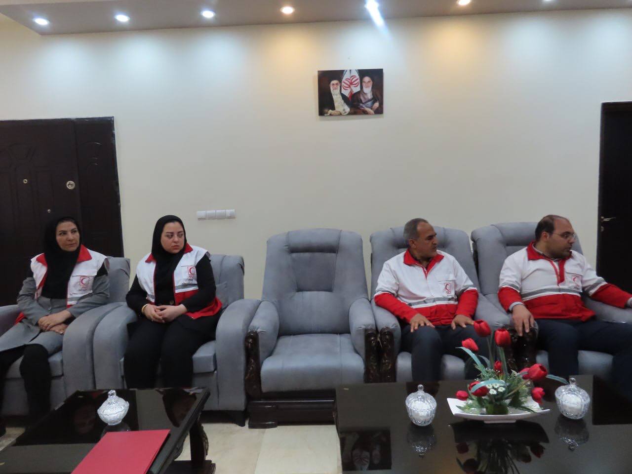 دیدار رییس و پرسنل جمعیت هلال احمر شهرستان با فرماندار چایپاره