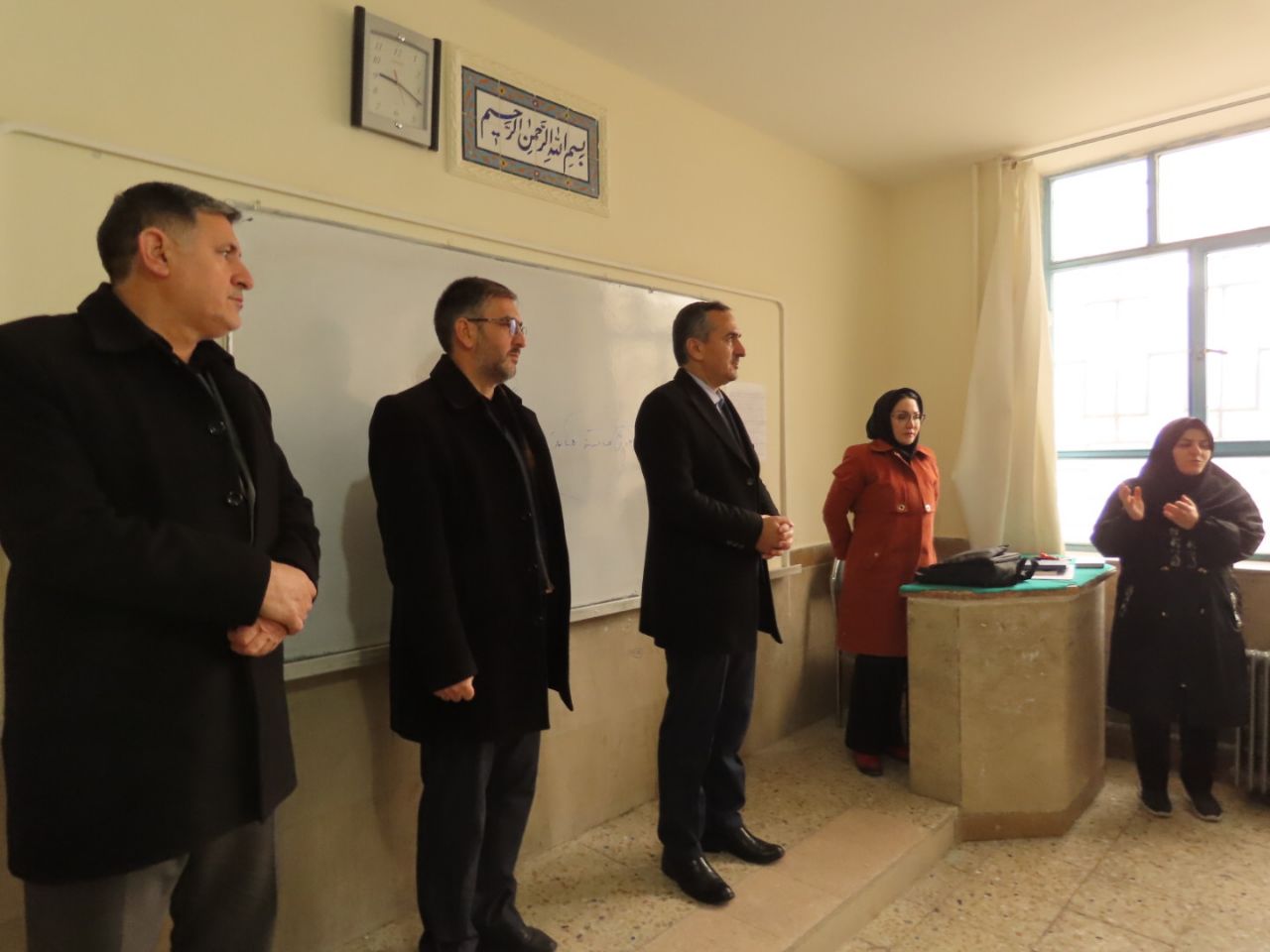 بازدید فرماندار شهرستان چایپاره از هنرستان حضرت زهرا